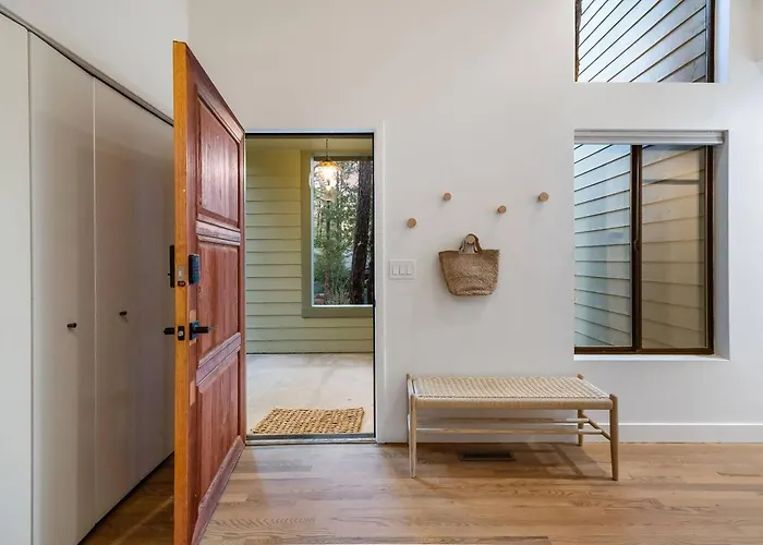Luxe Treehouse /stunning Woodside 4/3 Ferienhaus *