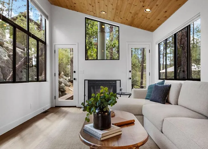 Luxe Treehouse /stunning Woodside 4/3 *