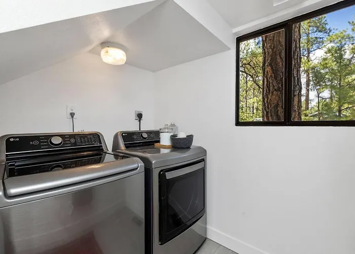 Dom wakacyjny Luxe Treehouse /stunning Woodside 4/3