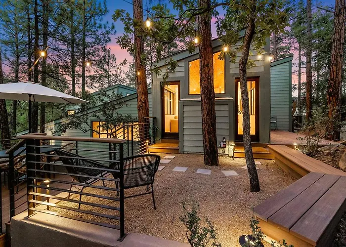 Ferienhaus Luxe Treehouse /stunning Woodside 4/3 *